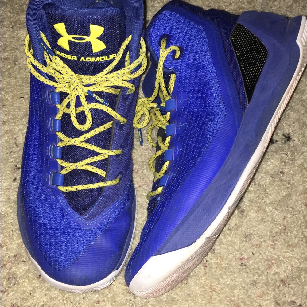 Curry’s by under armor
